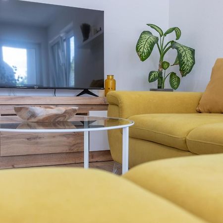 Unique: Zentrumsnahe 2 Zimmerwohnung In Villingen Mit Netflix 1 Og Exteriör bild