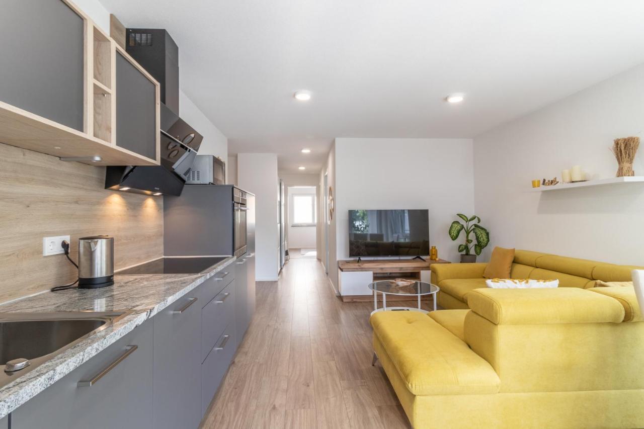 Unique: Zentrumsnahe 2 Zimmerwohnung In Villingen Mit Netflix 1 Og Exteriör bild