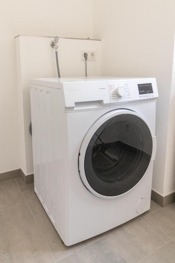 Unique: Zentrumsnahe 2 Zimmerwohnung In Villingen Mit Netflix 1 Og Exteriör bild